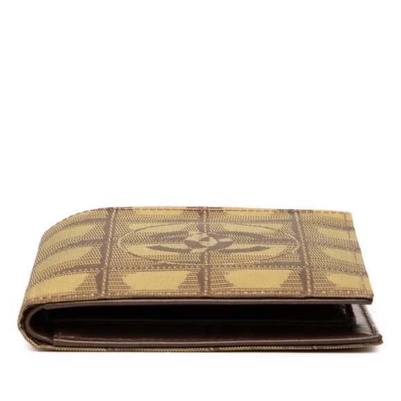 CHANEL Green Leather Logo Wallet